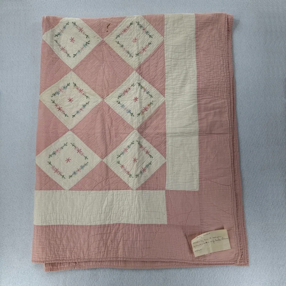 Antique‎ Vintage Handstitched Pieced Quilt Pink & White Baby Blanket 60X77